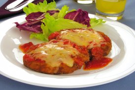 Carne moída à parmegiana