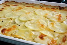 Batatas ao forno com creme de cebola 